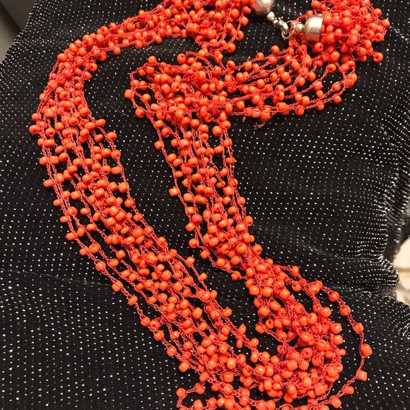 Jewelry - Fabulous vintage hand beaded necklace.